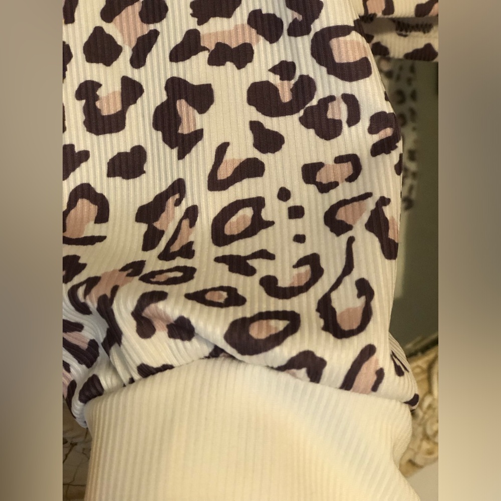 🥰TIC TOK - Picture 3 of 4
